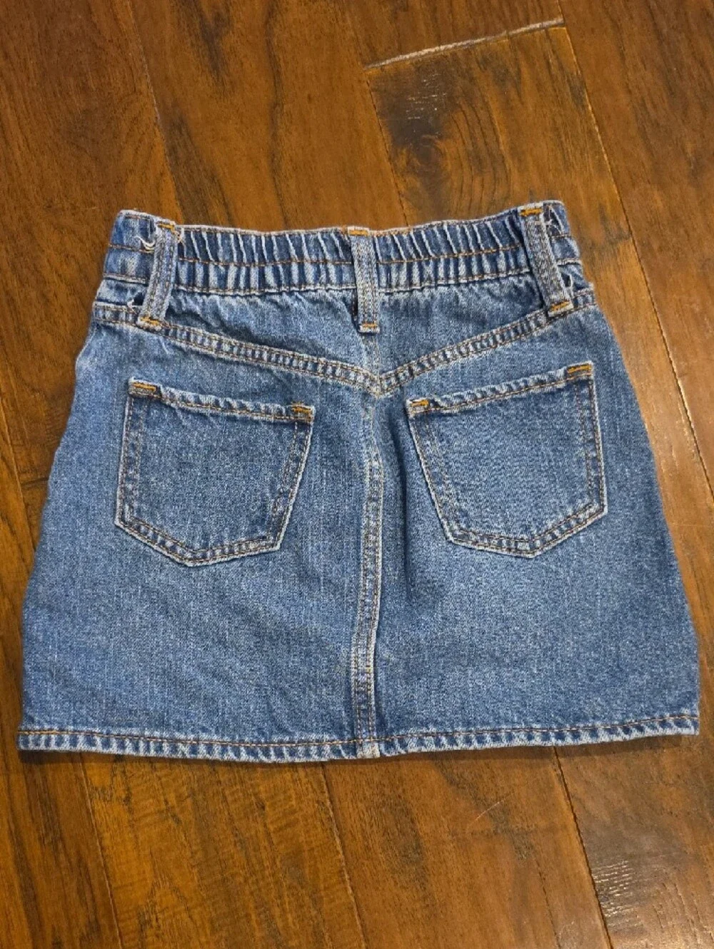 Nwot OLD NAVY GIRLS SKIRT SIZE SMALL (6-7)